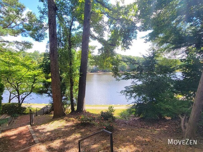 Building Photo - 313 Glen Echo Ln