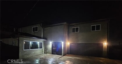 Building Photo - 2641 Valley View Ave