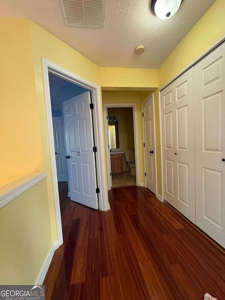 Building Photo - 1607 Heyford Cir NW