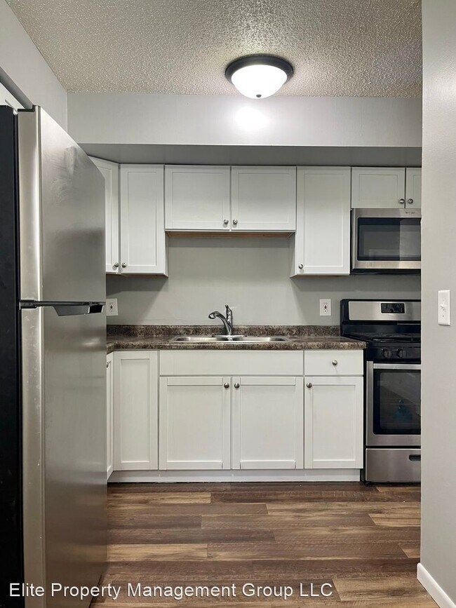 Building Photo - 3 br, 1 bath House - 3211 N 6th St