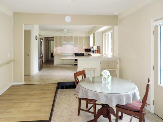 Building Photo - 37183 Vargo