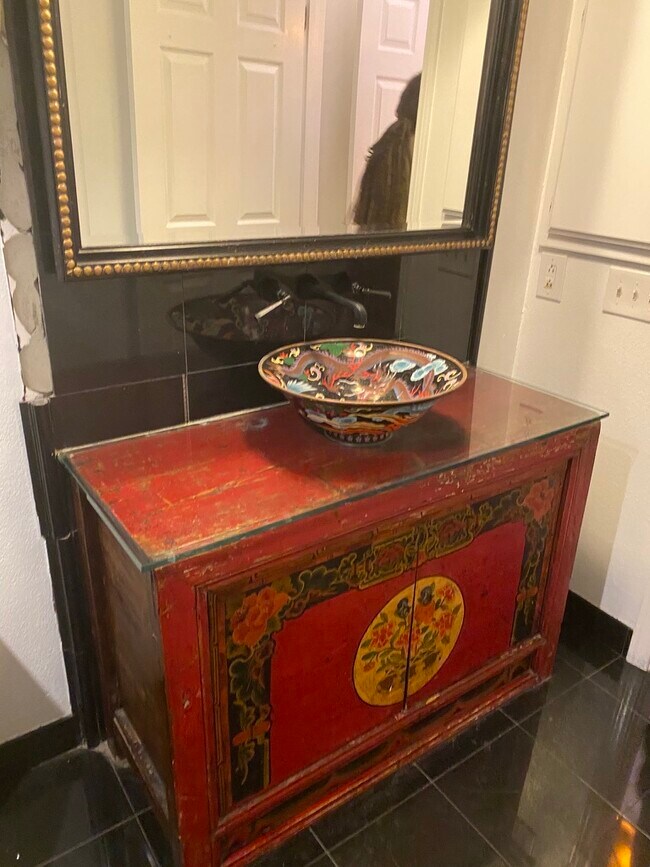 Bathroom Vanity - 34355 De Portola Rd