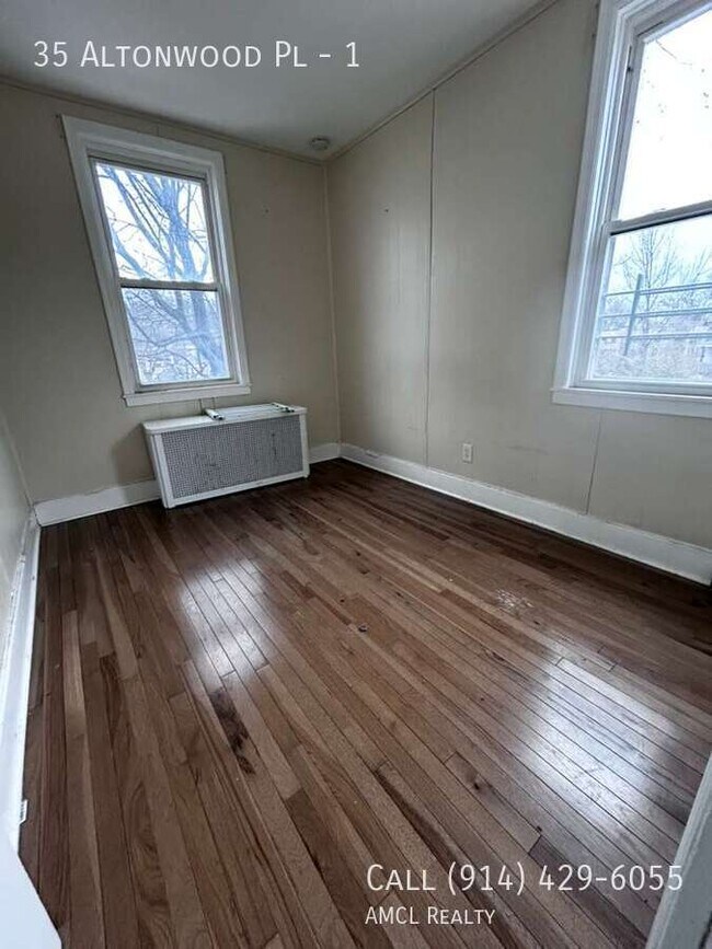 Building Photo - 35 Altonwood Pl