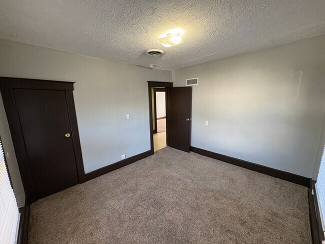 Building Photo - 2963 Dudley St