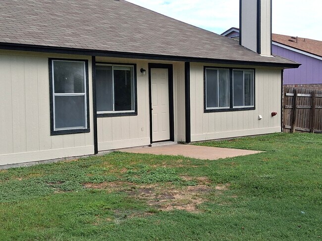 Building Photo - 5002 Morning Glen Ln