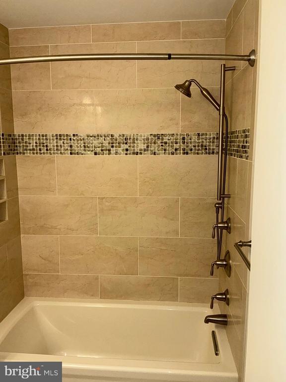 Building Photo - 4701 Red Fox Dr