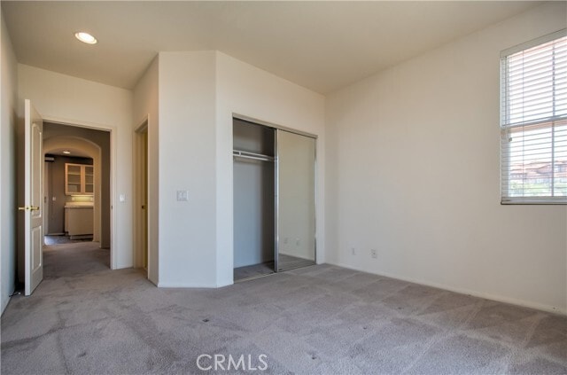Building Photo - 15 Riva Dr
