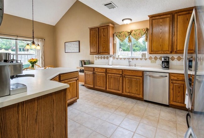 Building Photo - 12900 Medina River Way