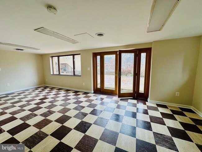 Building Photo - 3007 Oliver St NW