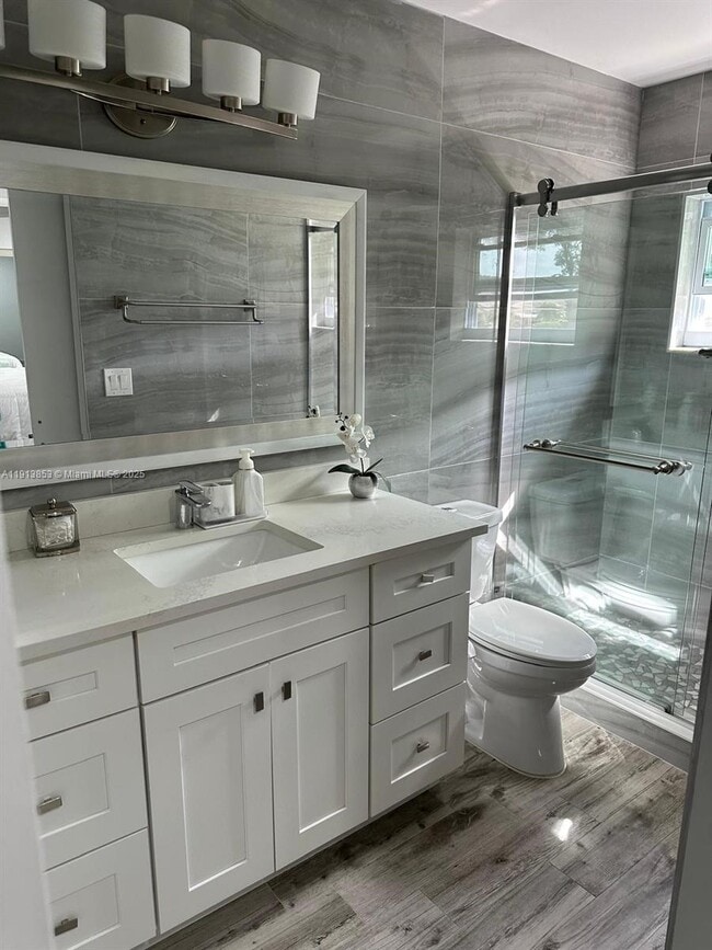 Building Photo - 5169 Lakefront Blvd