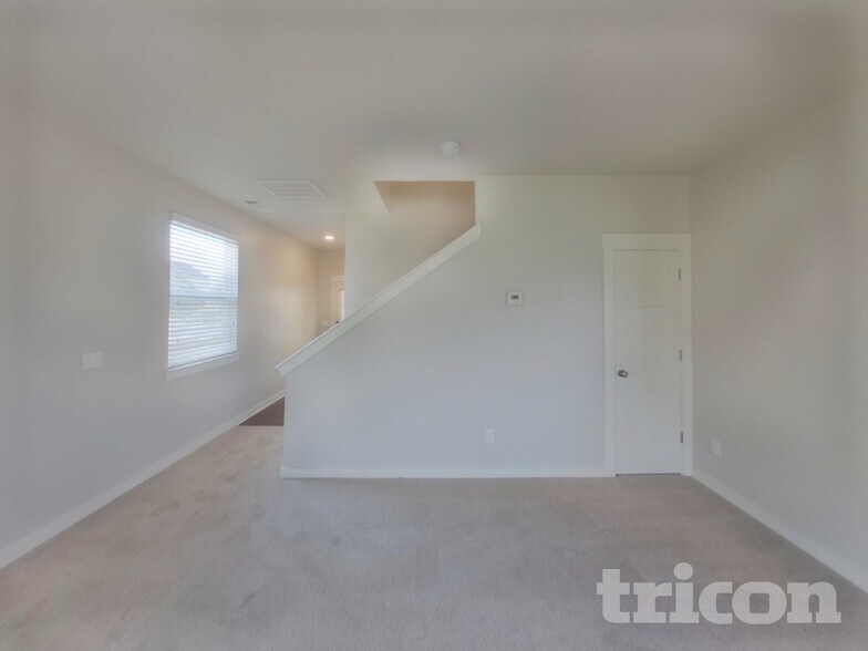Building Photo - 4822 Kingdom Dr