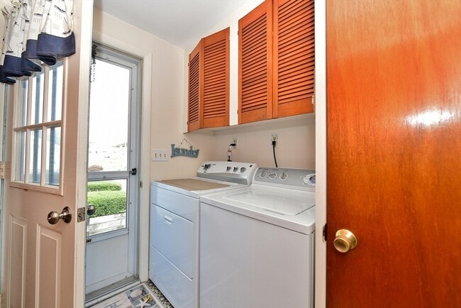 Building Photo - 5 Spindrift Ln