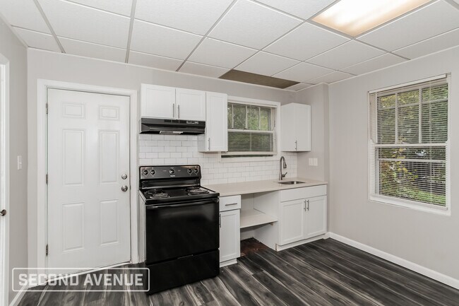 Building Photo - 3302 Broadwell Ave