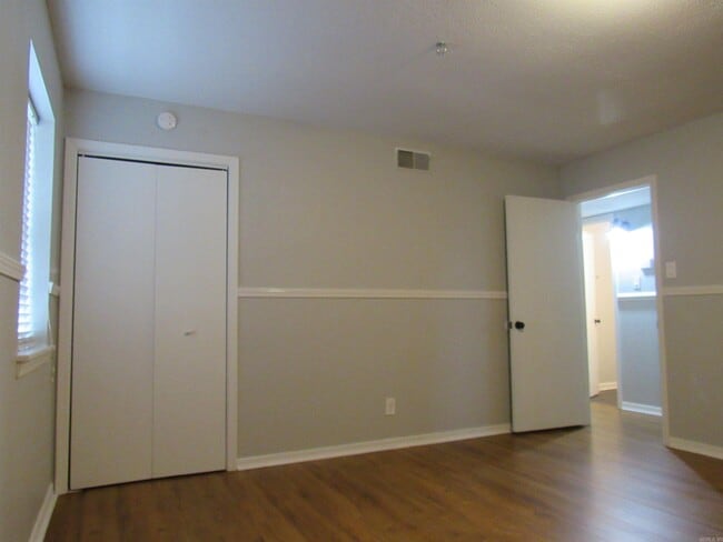 Building Photo - 303 Merganzer Dr