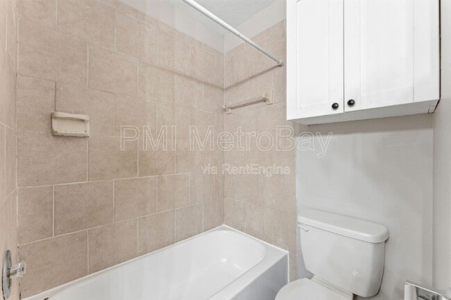 Building Photo - 3306 Laurel Dale Dr