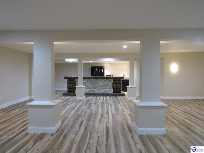 Building Photo - 708 Foxfire Rd