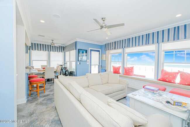 Building Photo - 257 Beach Front