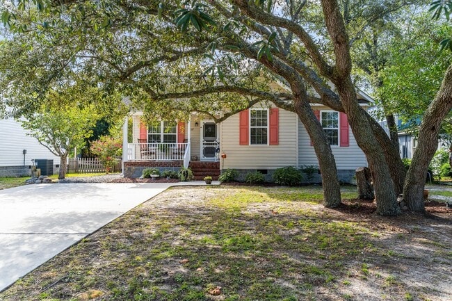 Building Photo - PERFECT "WORK FROM HOME" LOCATION FOR JAN-MAY of 2026