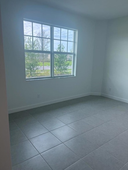 Building Photo - 1215 Tangled Orchard Tr