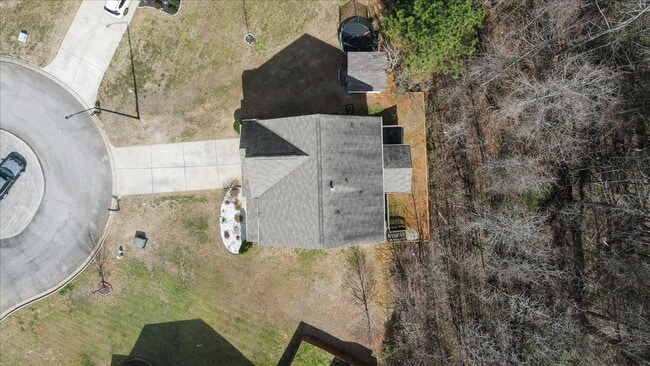 Building Photo - Furnished or Unfurnished spacious two story traditional conveniently located and ready now!