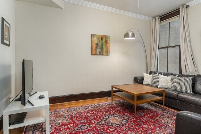 Building Photo - 1308 Potomac Ave SE