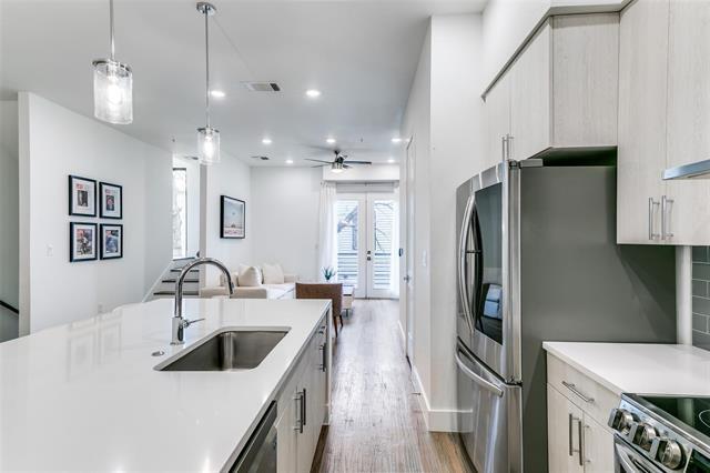 Building Photo - 4205 Roseland Ave