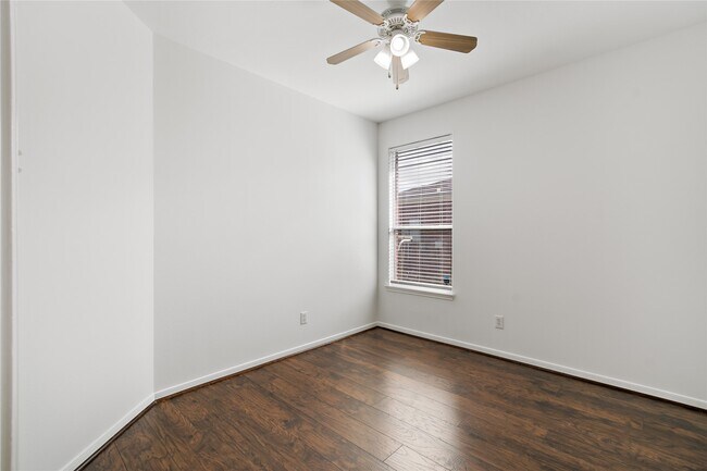 Building Photo - 5425 Jefferson St