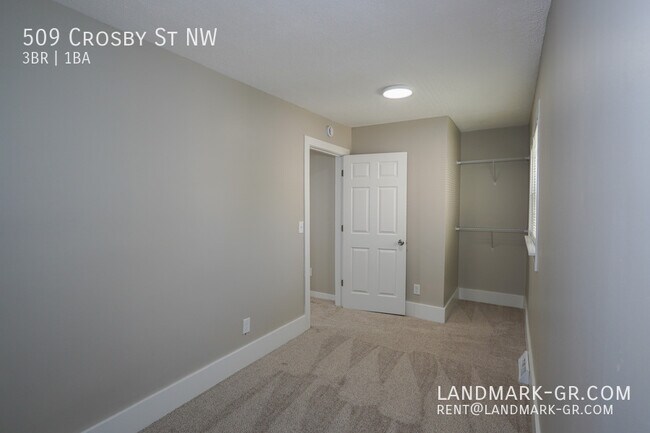 Building Photo - 509 Crosby St NW
