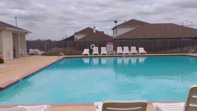 Building Photo - GREAT HOME! GREAT LOCATION