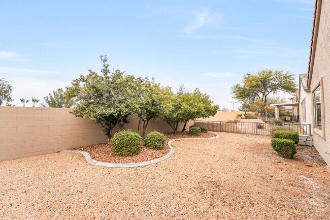 Building Photo - 55 and older Neighborhood in SOLERA DEL WEBB.  2 Bedroom, 2 bathroom