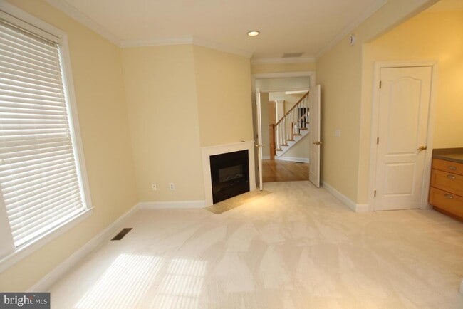 Building Photo - 3 Good Hope Ct