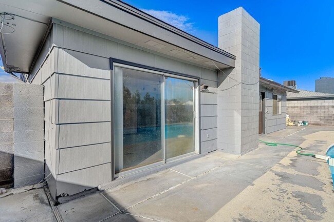 Building Photo - Newly Remodeled Pool Home w/RV Parking