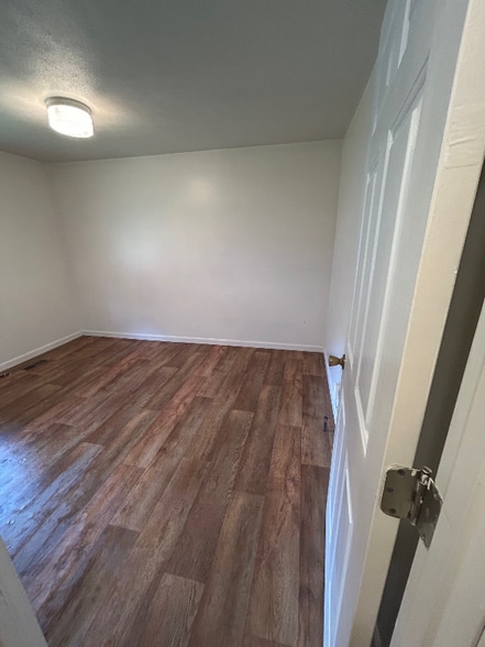 Building Photo - 7370 E Dupont Ave