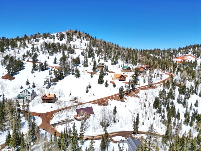 Building Photo - 656 Aspen Dr