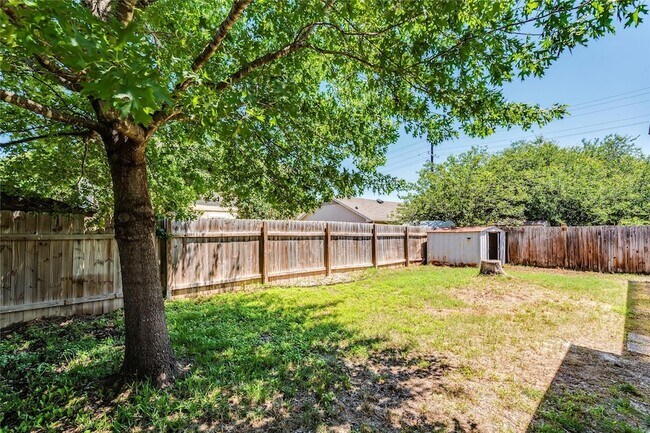Building Photo - 913 Jasmine Trail