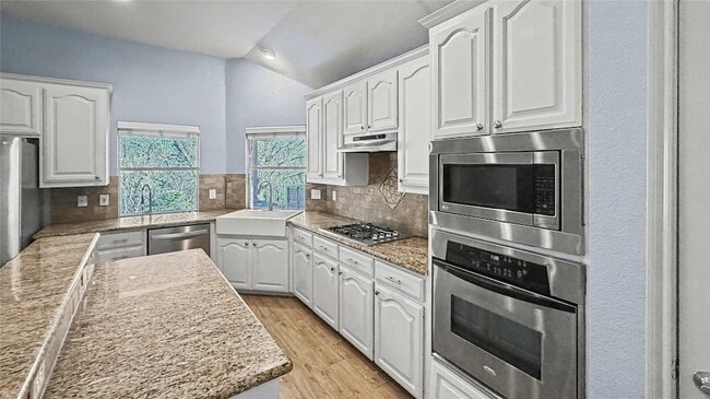 Building Photo - 8530 Vista Grande Dr