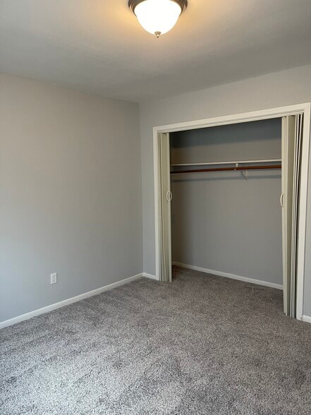 Building Photo - 533 Ferguson St