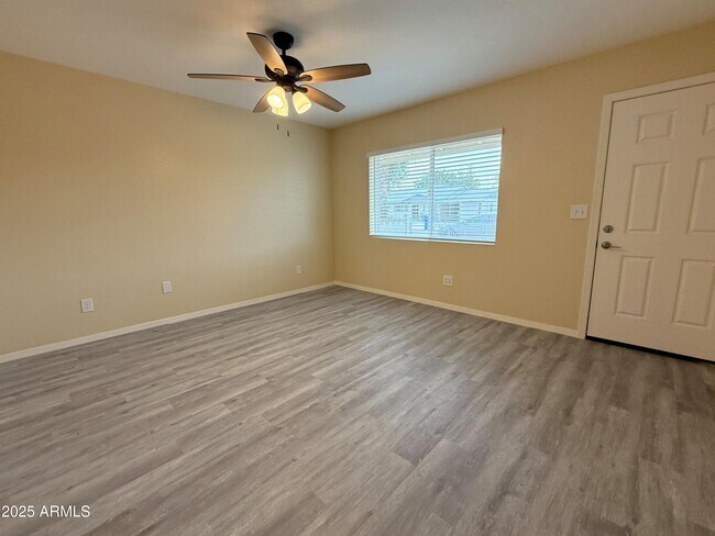 Building Photo - 1848 W Carson Rd