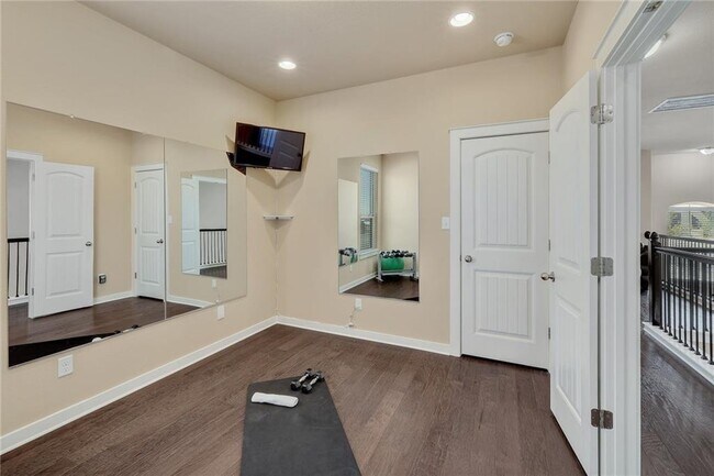 Building Photo - 3700 Dover Ferry Crossing