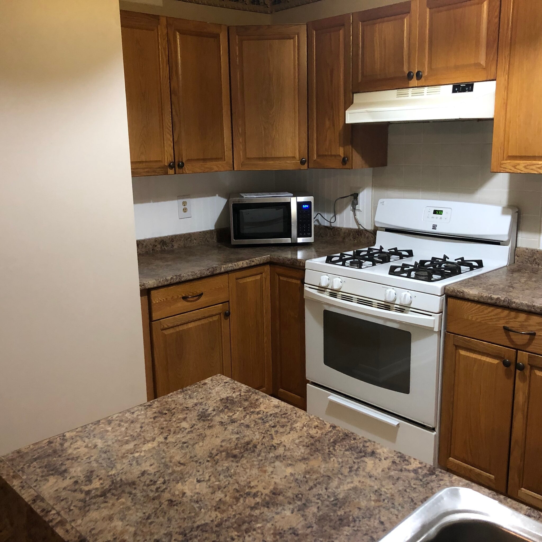 Building Photo - 1530 Creekside Rd