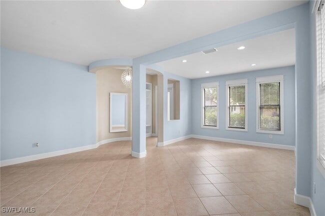 Building Photo - 12129 Country Day Cir