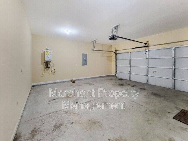Building Photo - 4 Wisner Ct