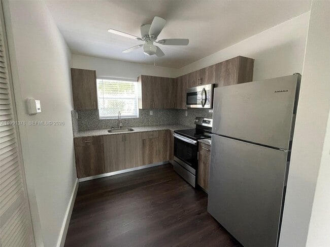 Building Photo - 1864 NW 24th St