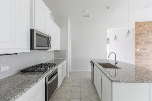 Building Photo - 2811 Willow Ln