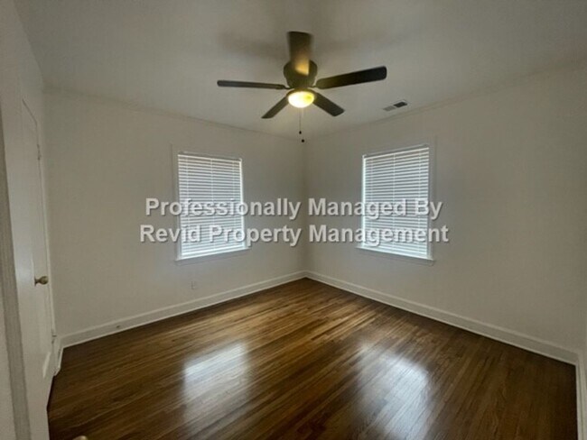 Building Photo - Newly Renovated 2 Bed 1 Bath near U of M!