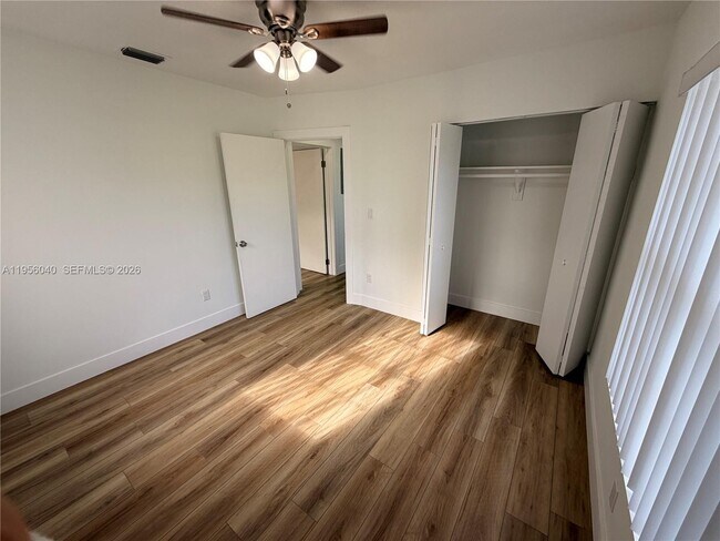 Building Photo - 10854 SW 141st Ln