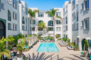 Building Photo - Reveal Playa Vista