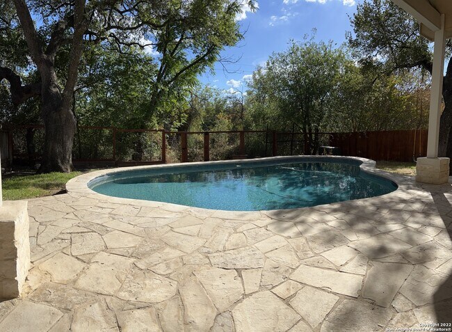 Building Photo - 4006 Legend Creek Dr