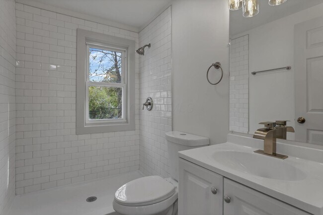 Building Photo - 2486 Findley Ave