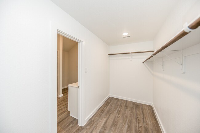 Building Photo - 32031 Splendor Dr